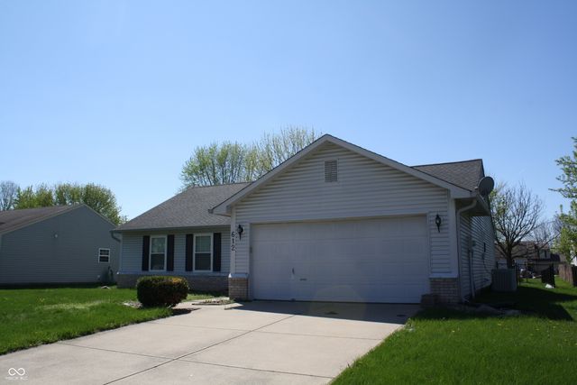 612 Woodfield Circle, Avon, IN 46123