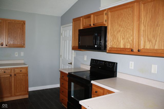 612 Woodfield Circle, Avon, IN 46123