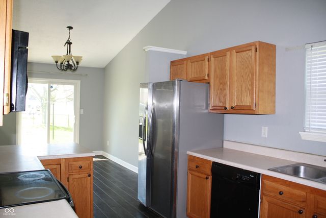 612 Woodfield Circle, Avon, IN 46123