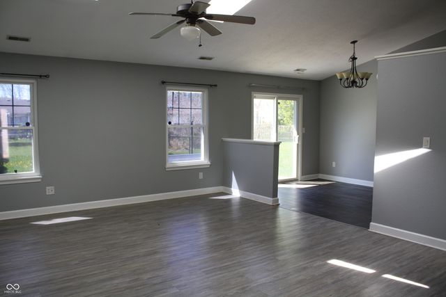 612 Woodfield Circle, Avon, IN 46123