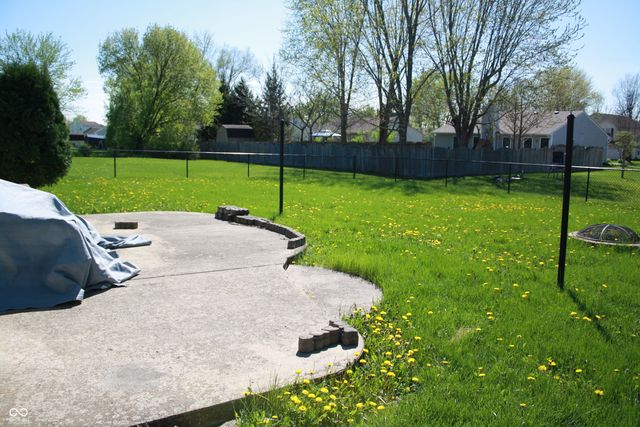 612 Woodfield Circle, Avon, IN 46123