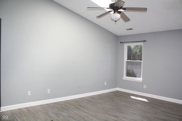 612 Woodfield Circle, Avon, IN 46123