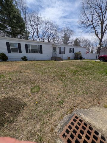 109 Spruce Drive, Farmington, NH 03835