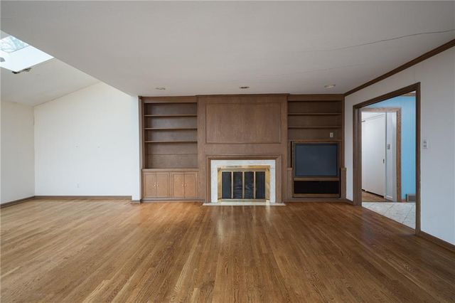 1900 W 70th Street, Mission Hills, KS 66208