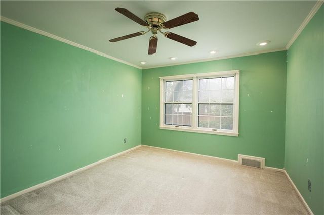 1900 W 70th Street, Mission Hills, KS 66208