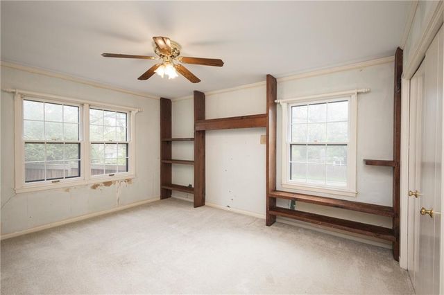 1900 W 70th Street, Mission Hills, KS 66208