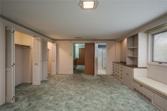 1900 W 70th Street, Mission Hills, KS 66208