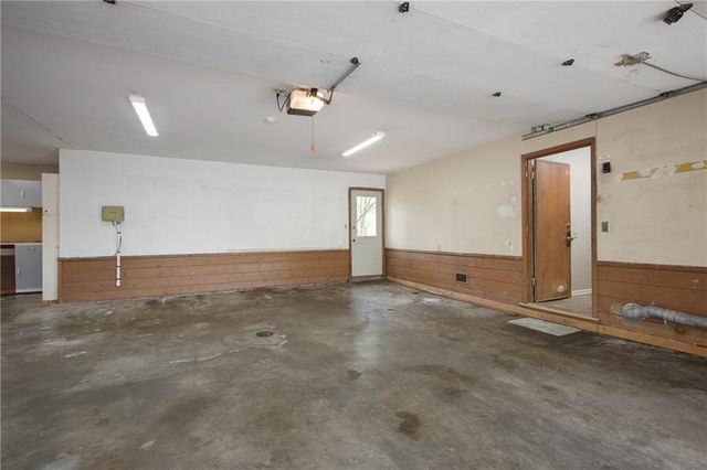 1900 W 70th Street, Mission Hills, KS 66208
