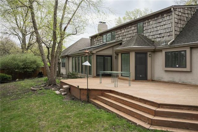 1900 W 70th Street, Mission Hills, KS 66208