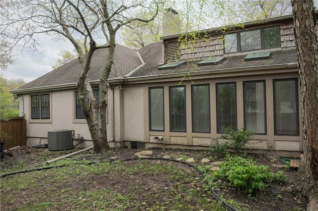 1900 W 70th Street, Mission Hills, KS 66208