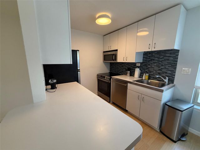 300 Crockett ST 201, Austin, TX 78704