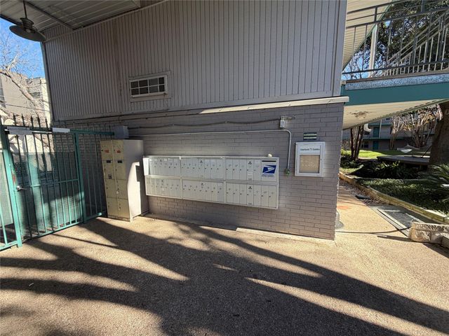 300 Crockett ST 201, Austin, TX 78704