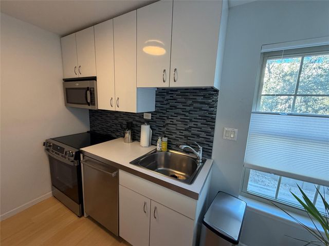 300 Crockett ST 201, Austin, TX 78704