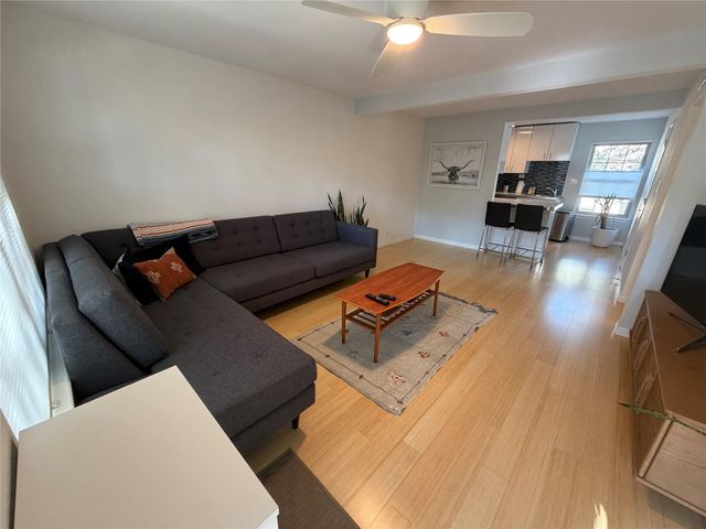 300 Crockett ST 201, Austin, TX 78704