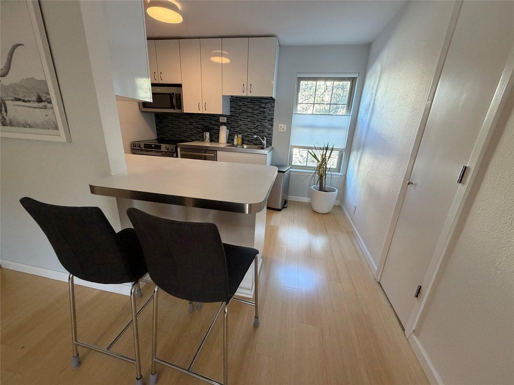 300 Crockett ST 201, Austin, TX 78704