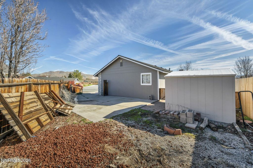 Image 11 of property listing at 2419 Hunterwood Court, Carson City, NV 89706