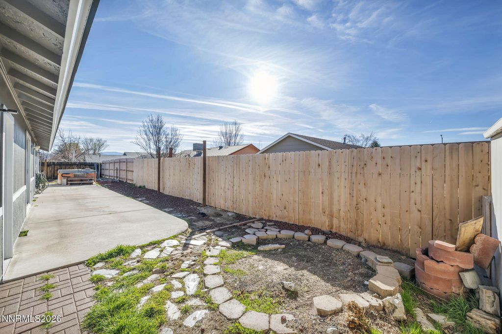 Image 15 of property listing at 2419 Hunterwood Court, Carson City, NV 89706