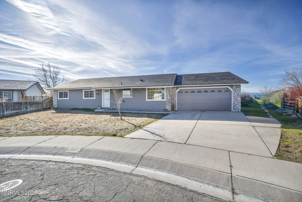 Image 2 of property listing at 2419 Hunterwood Court, Carson City, NV 89706