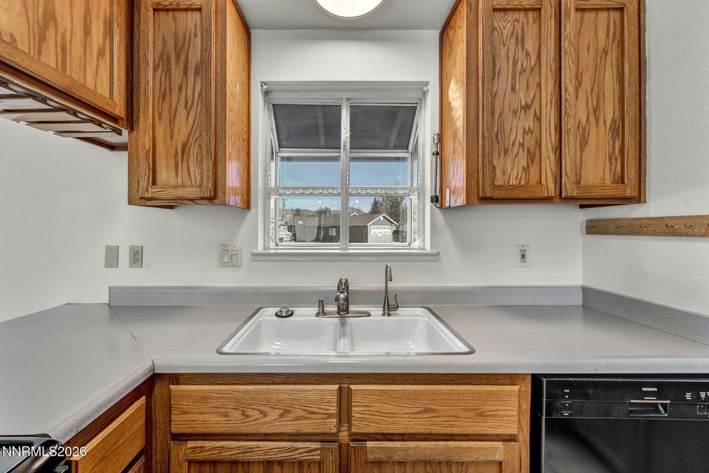 Image 28 of property listing at 2419 Hunterwood Court, Carson City, NV 89706