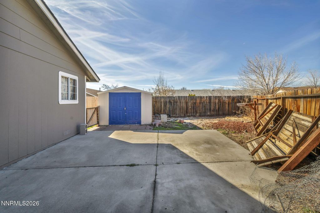 Image 7 of property listing at 2419 Hunterwood Court, Carson City, NV 89706