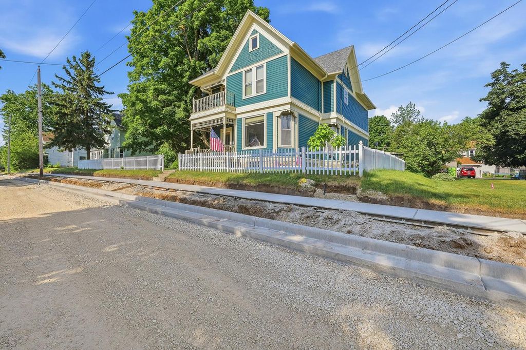 111 Grove STREET, Mayville, WI 53050