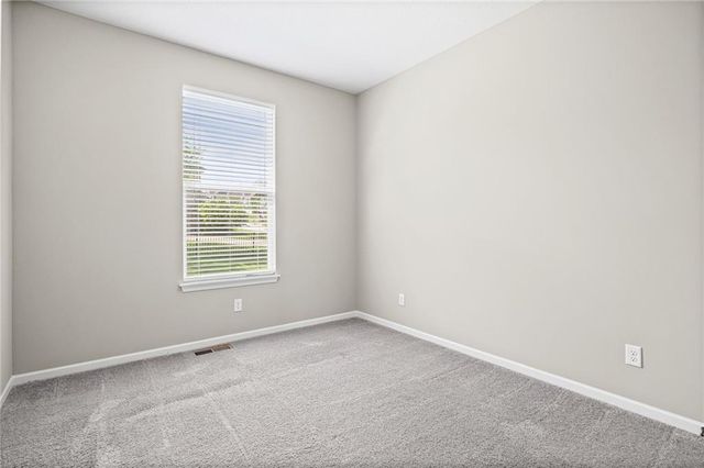 806 NW Par Drive, Grain Valley, MO 64029