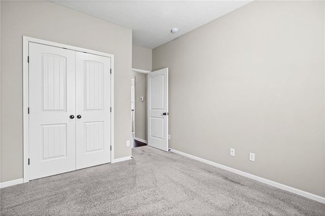 806 NW Par Drive, Grain Valley, MO 64029
