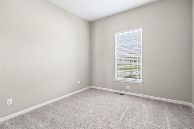 806 NW Par Drive, Grain Valley, MO 64029