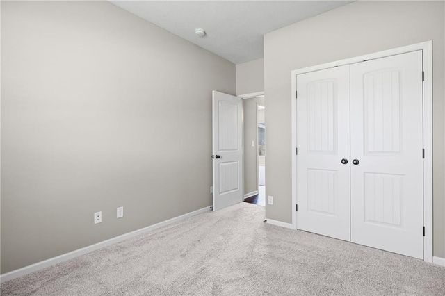 806 NW Par Drive, Grain Valley, MO 64029