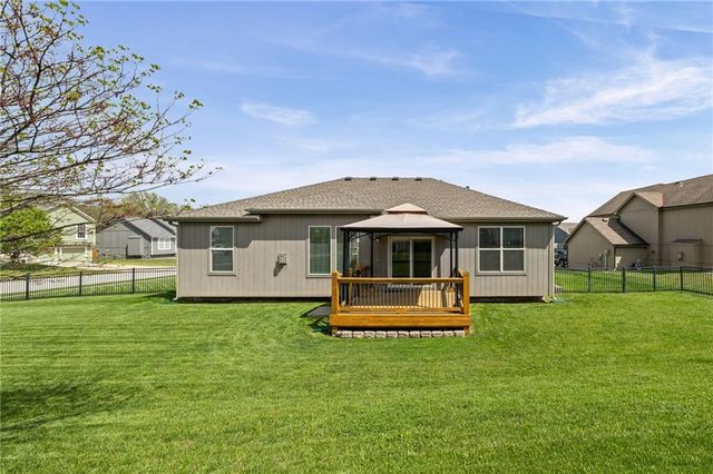 806 NW Par Drive, Grain Valley, MO 64029