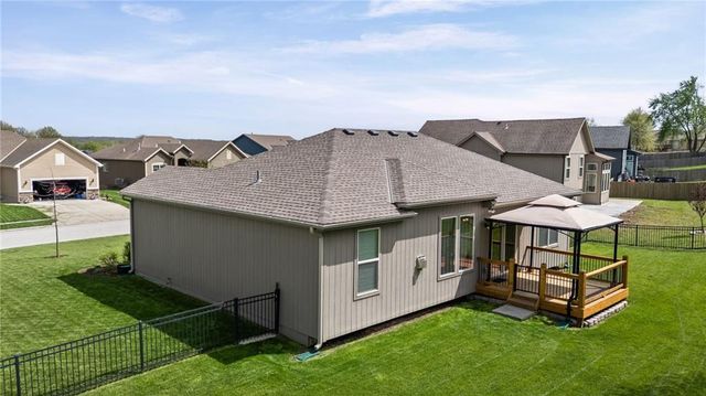 806 NW Par Drive, Grain Valley, MO 64029