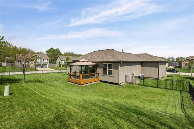 806 NW Par Drive, Grain Valley, MO 64029