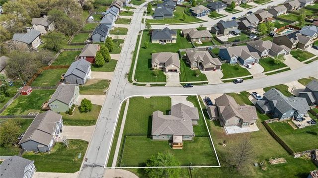 806 NW Par Drive, Grain Valley, MO 64029
