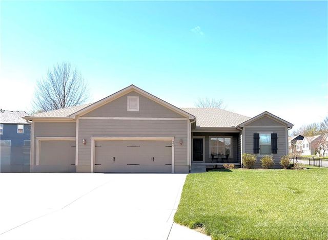 806 NW Par Drive, Grain Valley, MO 64029