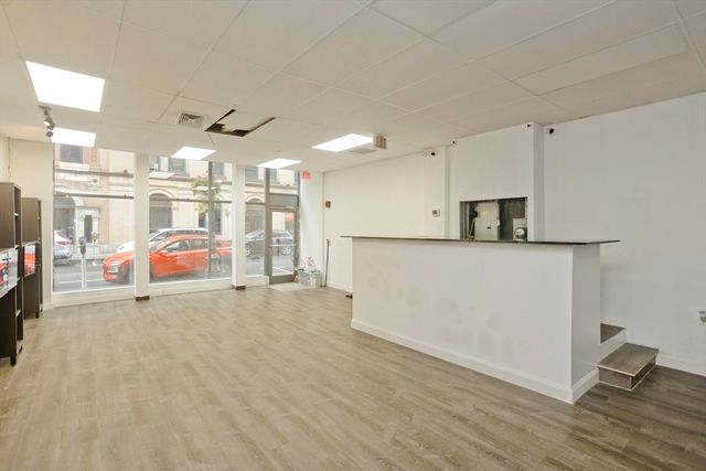 184 Worthington Street, Springfield, MA 01103