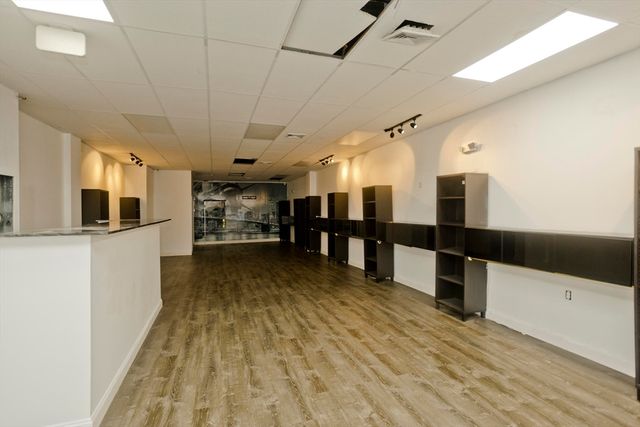 184 Worthington Street, Springfield, MA 01103