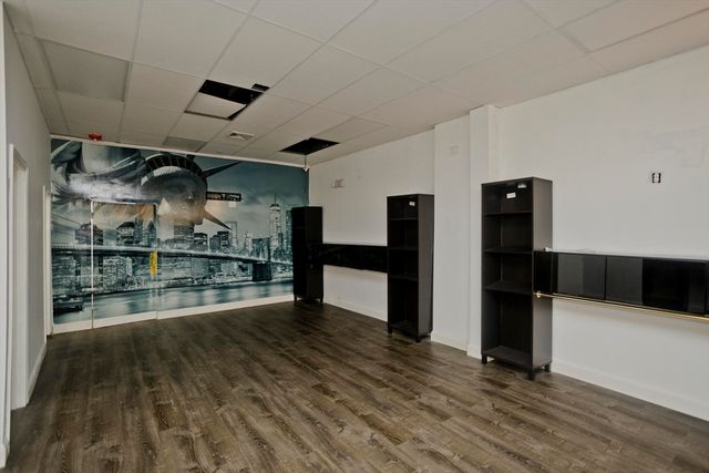 184 Worthington Street, Springfield, MA 01103