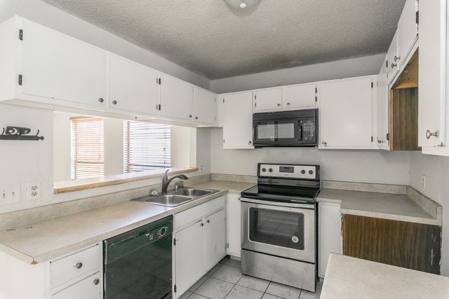 6109 Hott Springs Drive, Arlington, TX 76001