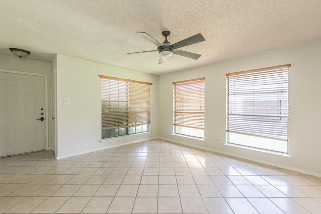 6109 Hott Springs Drive, Arlington, TX 76001