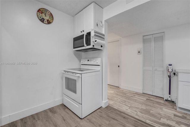 23380 Carolwood Ln 205, Boca Raton, FL 33428