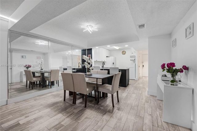 23380 Carolwood Ln 205, Boca Raton, FL 33428