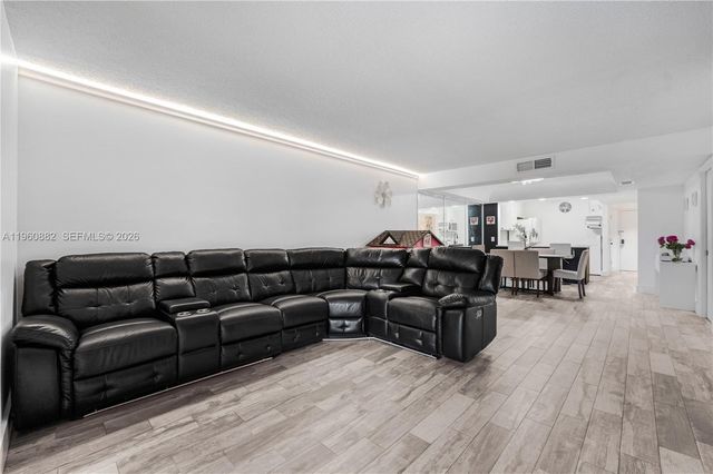 23380 Carolwood Ln 205, Boca Raton, FL 33428