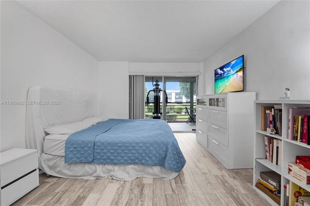 23380 Carolwood Ln 205, Boca Raton, FL 33428