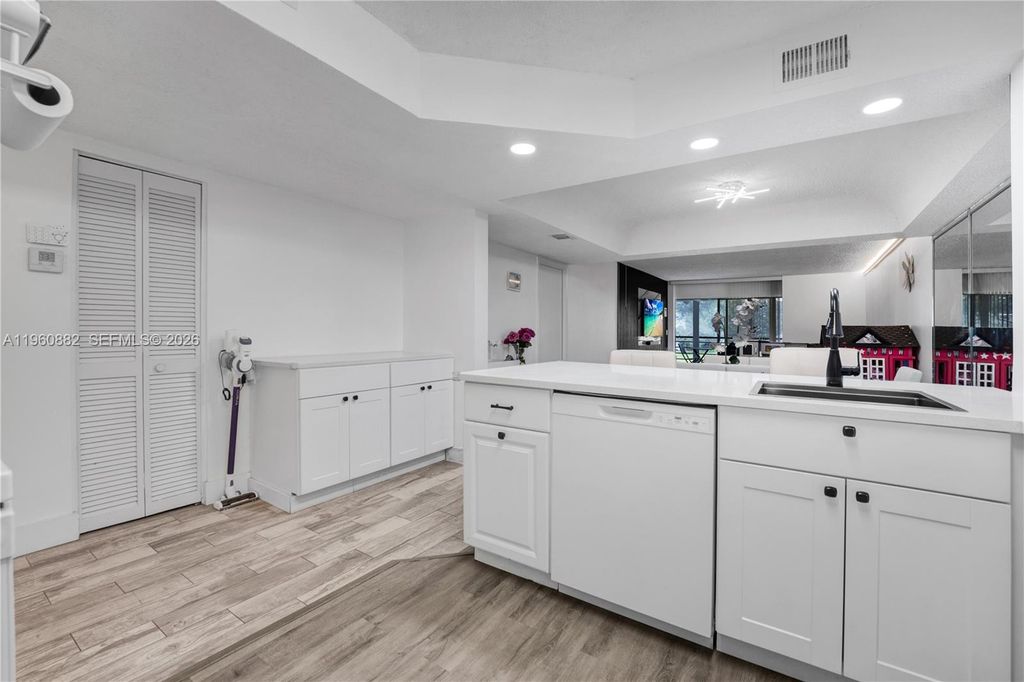 23380 Carolwood Ln 205, Boca Raton, FL 33428