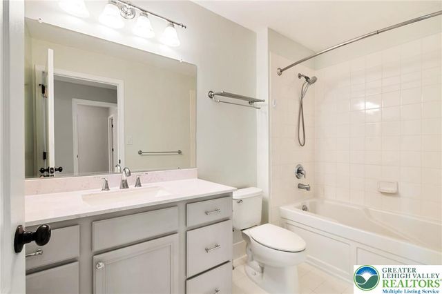 5985 Saratoga Lane, Upper Saucon Twp, PA 18036