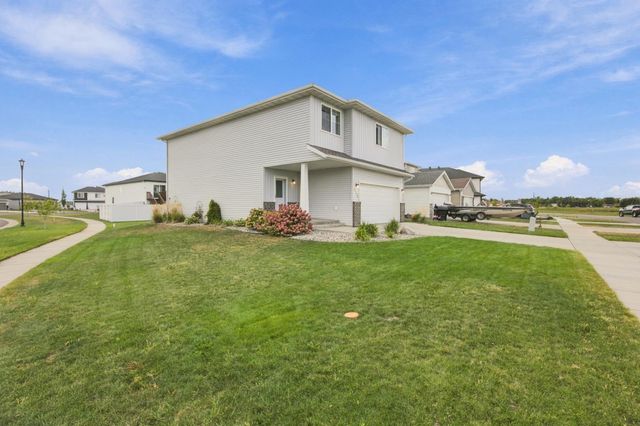 2114 65th Avenue S, Fargo, ND 58104