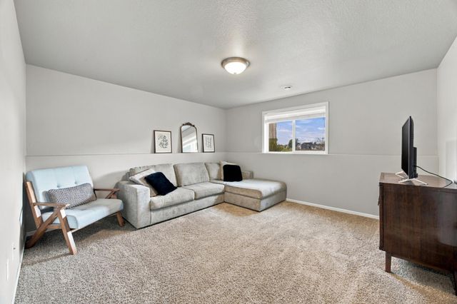 2114 65th Avenue S, Fargo, ND 58104