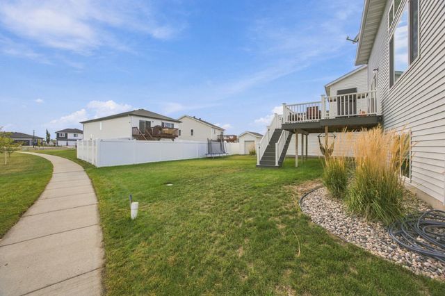 2114 65th Avenue S, Fargo, ND 58104