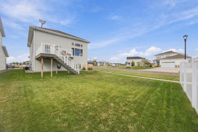 2114 65th Avenue S, Fargo, ND 58104