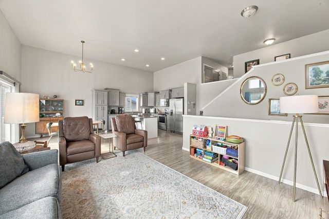 2114 65th Avenue S, Fargo, ND 58104